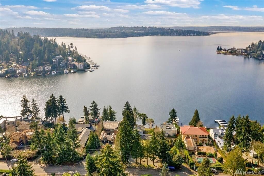 #13. 9603 Lake Washington Blvd NE, Bellevue